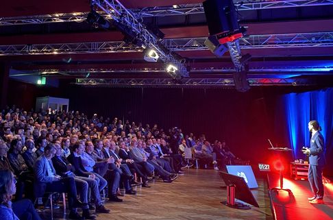 Con 500 ospiti provenienti da tutto il mondo, il simposio del Gruppo CODESYS ha registrato il tutto esaurito.