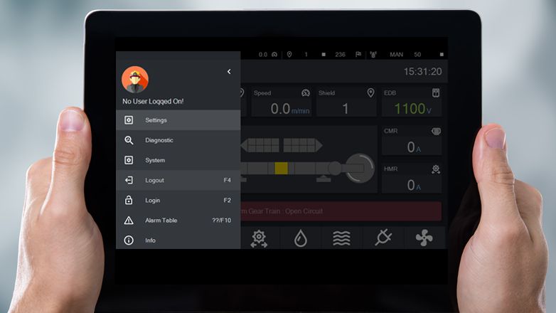 Un'interfaccia utente HMI industriale con un menu aperto per le impostazioni dell'utente.